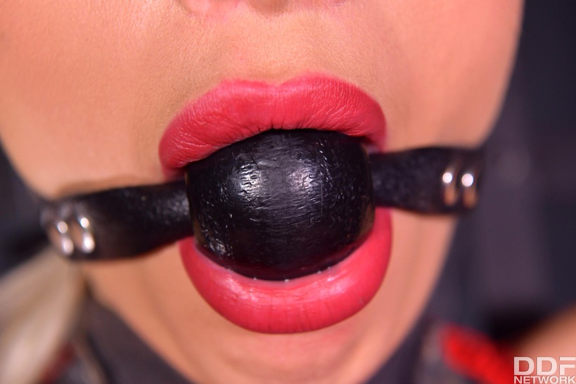 Sophie Anderson Goes BDSM 02