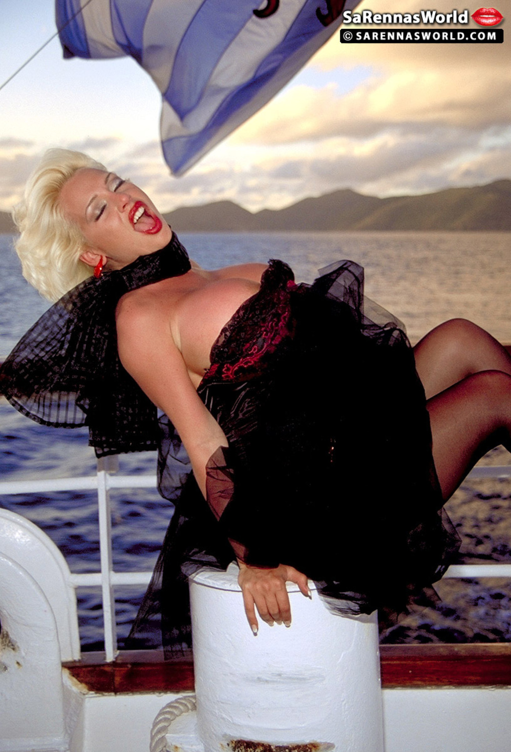 SaRenna Boob Cruise 06